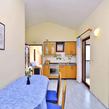 Apartment In Pula - Istrien 17385 * Pula