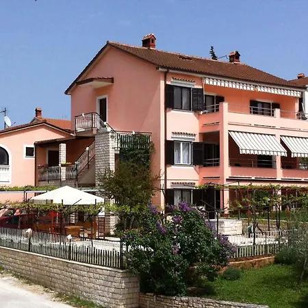 Apartment In Pula - Istrien 17385 Apartman *