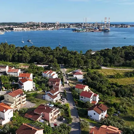 Apartment In Pula - Istrien 17385 Apartman