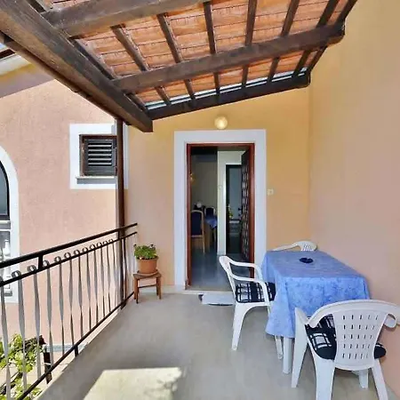 Appartamento In Pula/istrien 17385 *