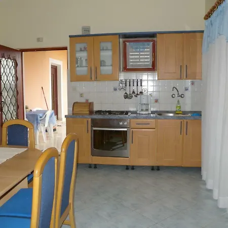 Apartment In Pula/Istrien 17385 Lägenhet *